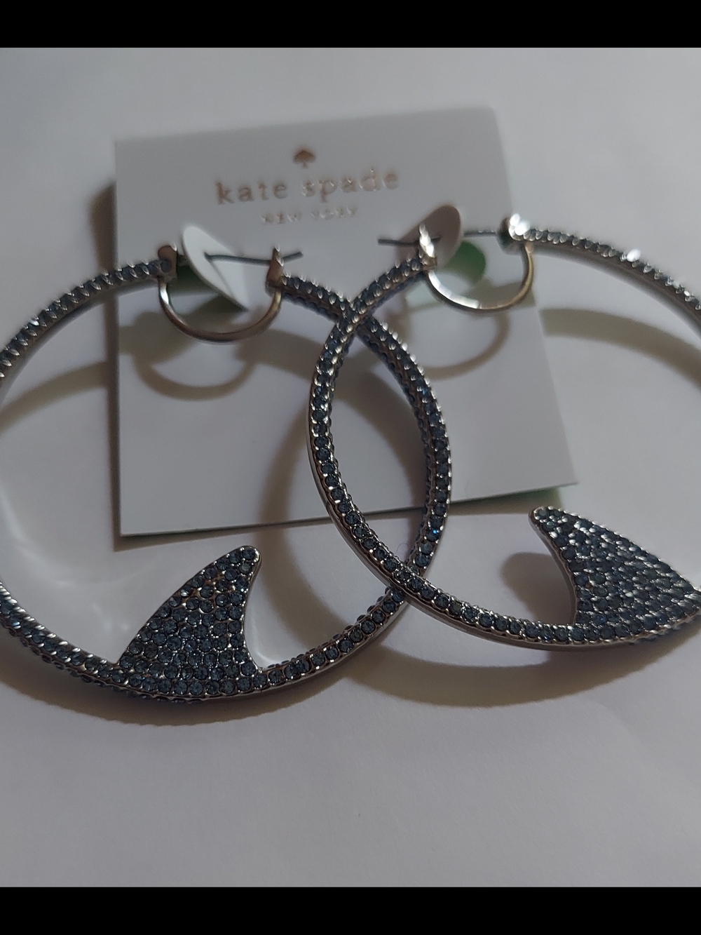 Kate Spade New York "California Dreaming" shark hoops. - Picture 3 of 4